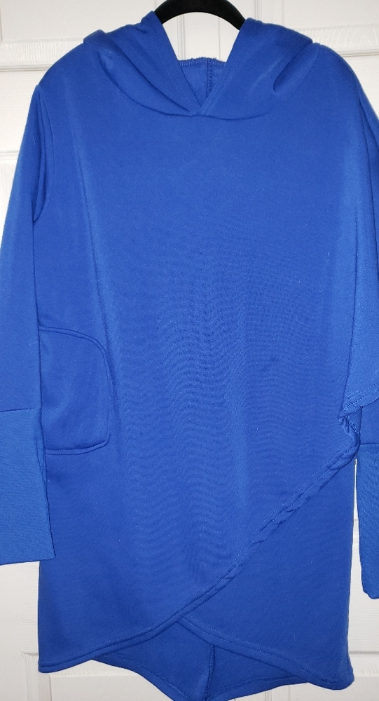 Crossover sweatshirt